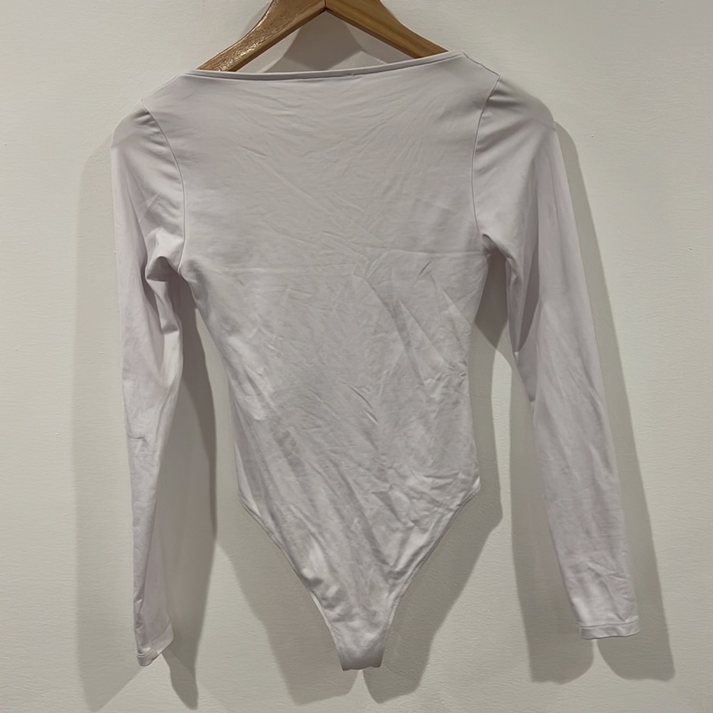 Zara White Bodysuit with Long Sleeves and Stylish Design size small - Picture 6 of 6